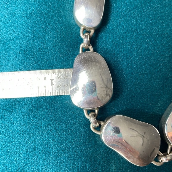 Graduated flat bead, chunky sterling silver necklace. - Picture 8 of 9